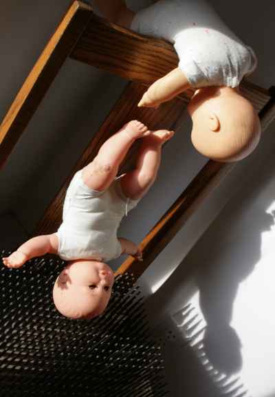 bad-babies-balancing-act
